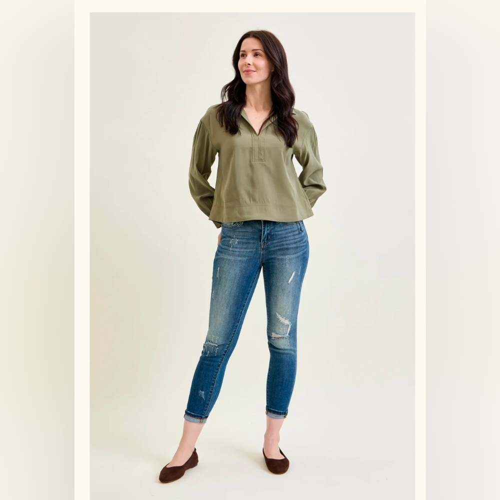 Judy Blue Distressed Blue Ankle Skinny Womans Jean Size 32